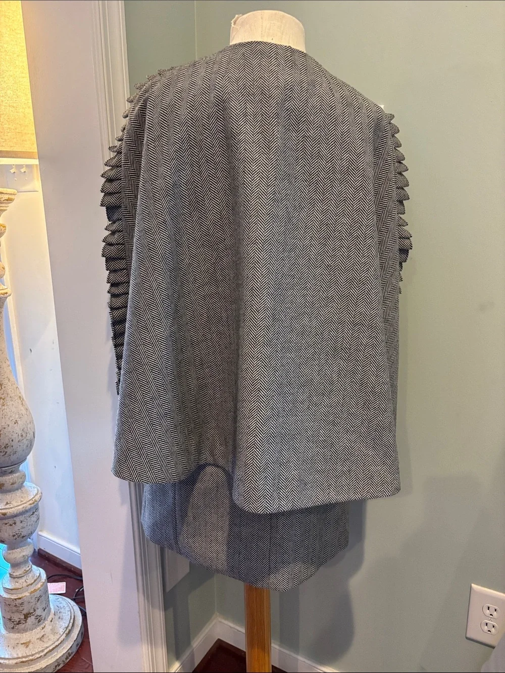 OLIVIA PALERMO FOR BANANA REPUBLIC herringbone cape blazer jacket ruffle S coat